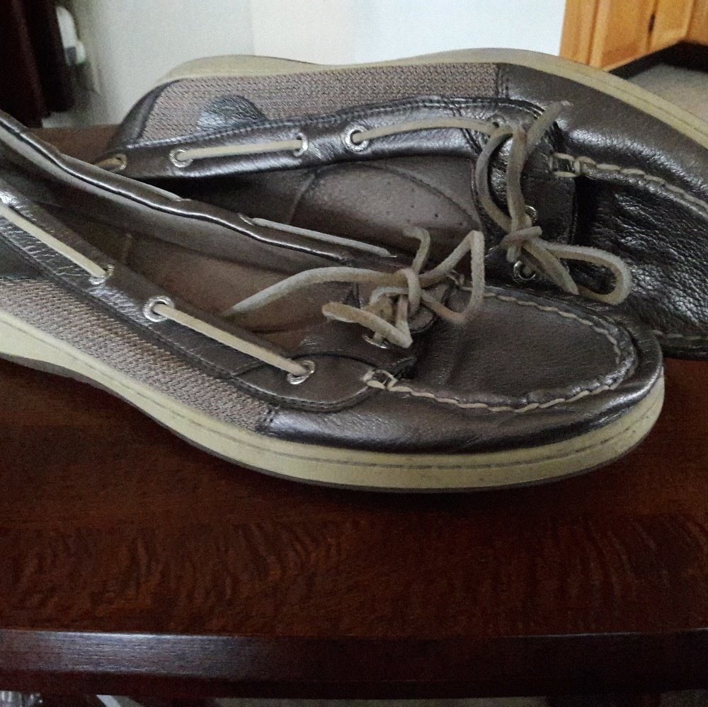 Sperry topsiders